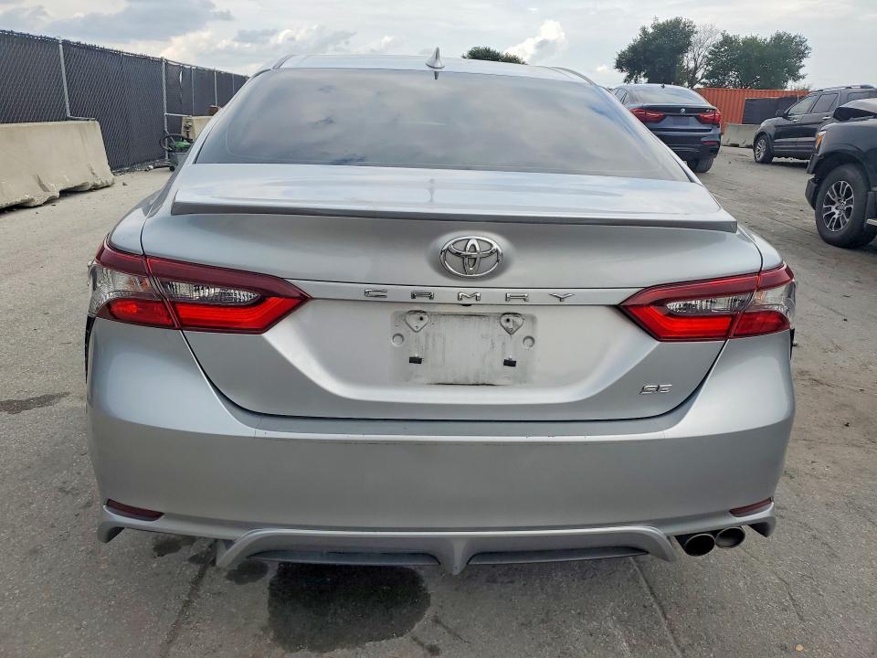 2021 Toyota Camry მანქანა იყიდება აუქციონზე, vin: 4T1G11AK6MU578311, აუქციონის ნომერი: 61922576