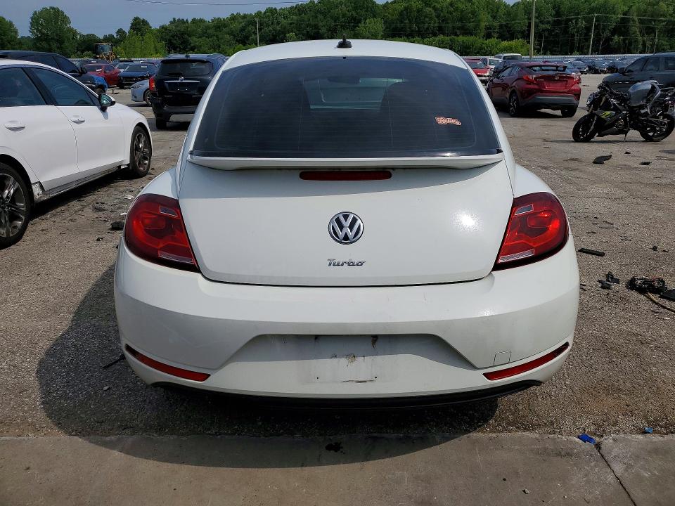 2018 Volkswagen Beetle მანქანა იყიდება აუქციონზე, vin: 3VWFD7AT4JM714189, აუქციონის ნომერი: 62108146