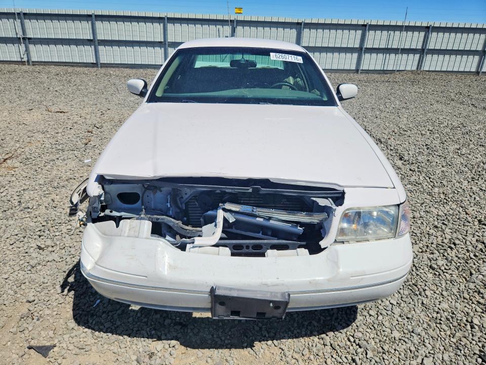 Продаж на аукціоні авто 2002 Ford Crown Victoria, vin: 2FAFP74W02X152772, номер лоту: 62607116