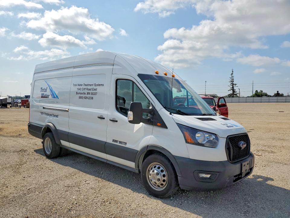 61283636 :رقم المزاد ، 1FTBF4U89RKA03883 vin ، 2024 Ford Transit مزاد بيع