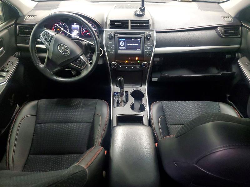 61676176 :رقم المزاد ، 4T1BF1FK4FU953037 vin ، 2015 Toyota Camry مزاد بيع