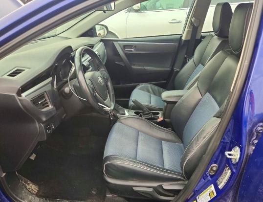 61554866 :رقم المزاد ، 5YFBURHE8FP210121 vin ، 2015 Toyota Corolla مزاد بيع