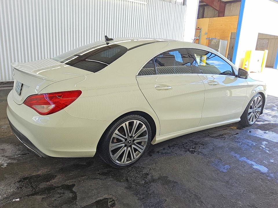 56980776 :رقم المزاد ، WDDSJ4EB2JN590526 vin ، 2018 Mercedes-benz Cla مزاد بيع