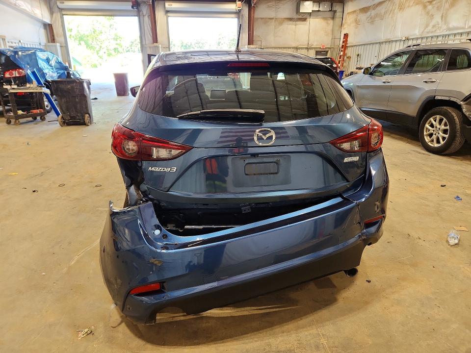 60787956 :رقم المزاد ، 3MZBN1K77HM102010 vin ، 2017 Mazda 3 مزاد بيع