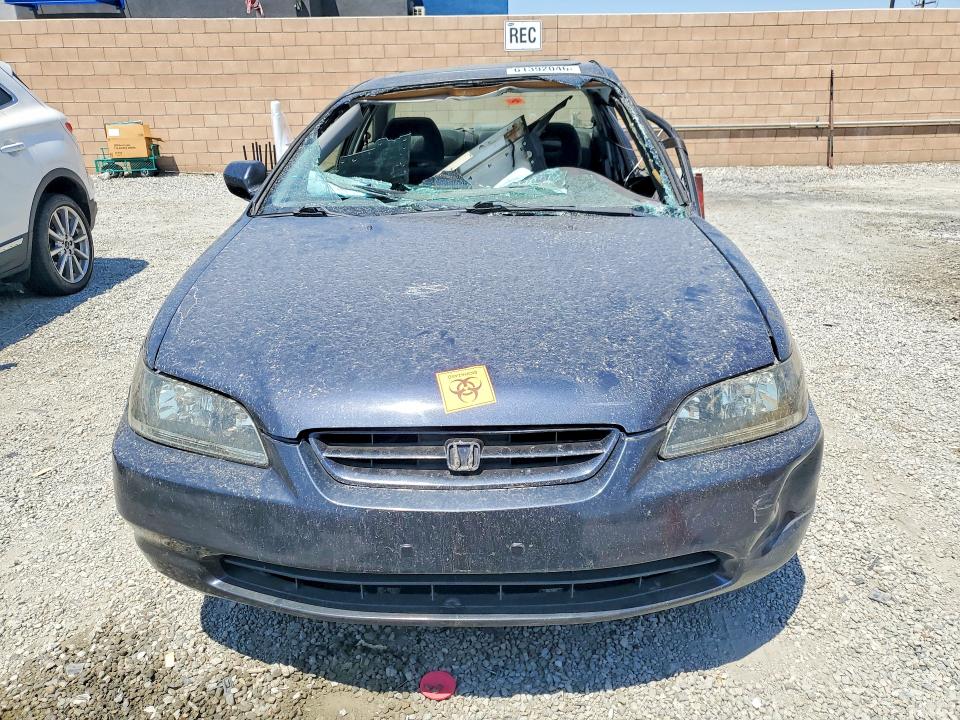 2000 Honda Accord მანქანა იყიდება აუქციონზე, vin: 1HGCG3176YA008942, აუქციონის ნომერი: 61392046