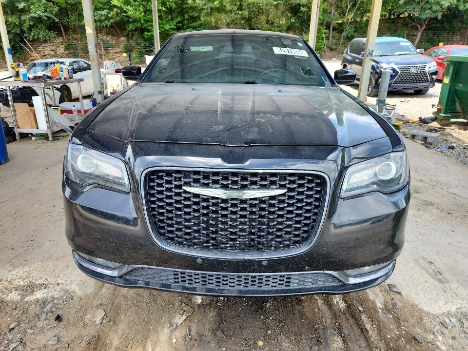 62019806 :رقم المزاد ، 2C3CCAGG6JH267268 vin ، 2018 Chrysler 300 مزاد بيع