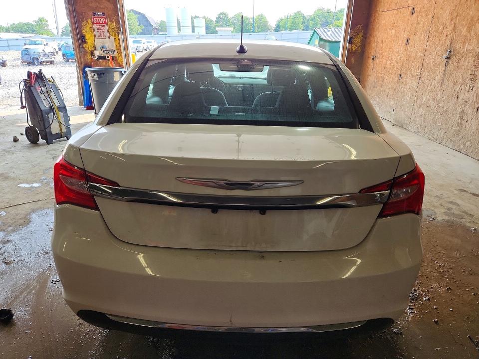2013 Chrysler 200 მანქანა იყიდება აუქციონზე, vin: 1C3CCBBB1DN579835, აუქციონის ნომერი: 59601186