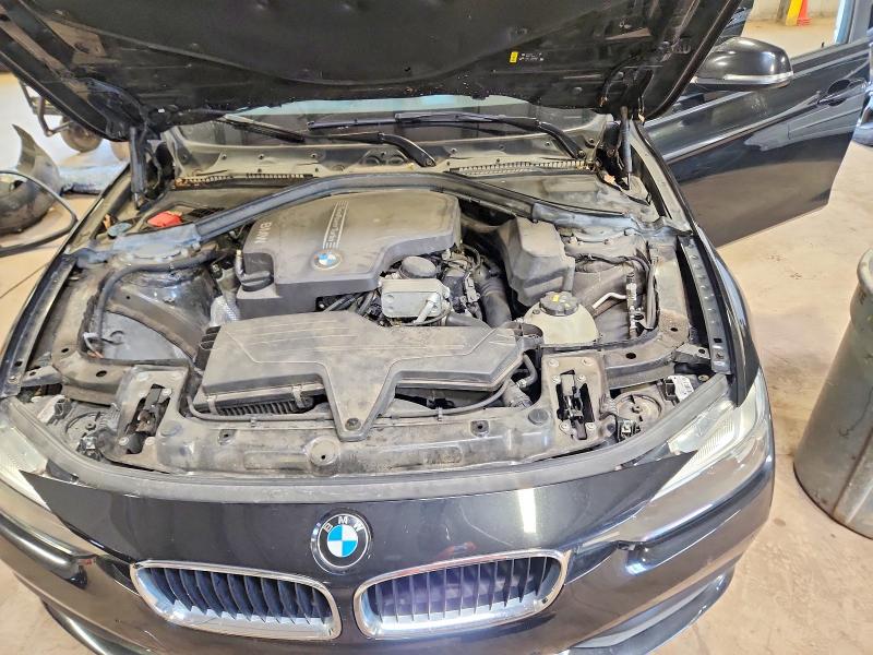 2017 Bmw 320 მანქანა იყიდება აუქციონზე, vin: WBA8E5G36HNU45257, აუქციონის ნომერი: 59077166