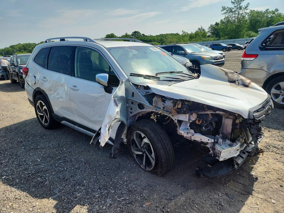 2022 Subaru Forester მანქანა იყიდება აუქციონზე, vin: JF2SKARCXNH462033, აუქციონის ნომერი: 59306426
