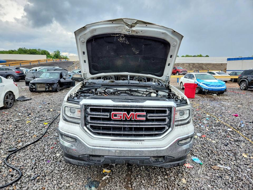 60379846 :رقم المزاد ، 3GTP1MEC2JG148444 vin ، 2018 Gmc Sierra مزاد بيع