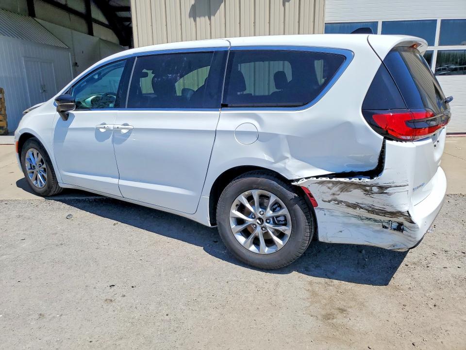 Auction sale of the 2026 Chrysler Pacifica, vin: 2C4RC1GG2TR206051, lot number: 62782256