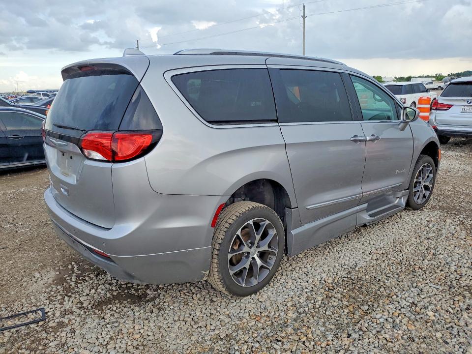 Продажа на аукционе авто 2017 Chrysler Pacifica, vin: 2C4RC1EG7HR739751, номер лота: 59830256