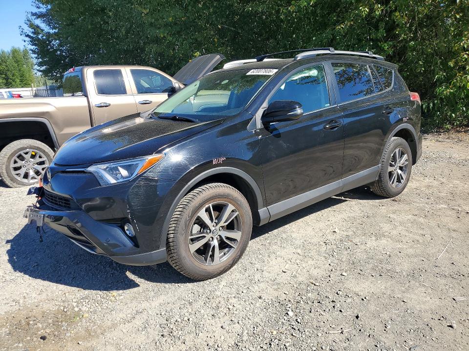 62007806 :رقم المزاد ، 2T3RFREV4JW745944 vin ، 2018 Toyota Rav4 مزاد بيع