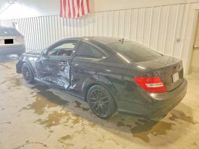 2015 Mercedes-benz C მანქანა იყიდება აუქციონზე, vin: WDDGJ4HBXFG389020, აუქციონის ნომერი: 62122556