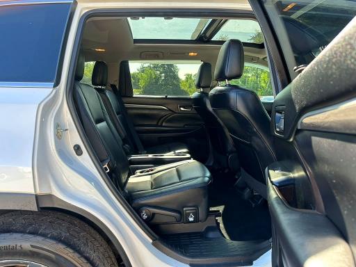Продаж на аукціоні авто 2018 Toyota Highlander, vin: 5TDDZRFH9JS890764, номер лоту: 56543666