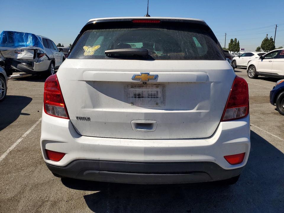 60130106 :رقم المزاد ، KL7CJKSB6JB608192 vin ، 2018 Chevrolet Trax مزاد بيع