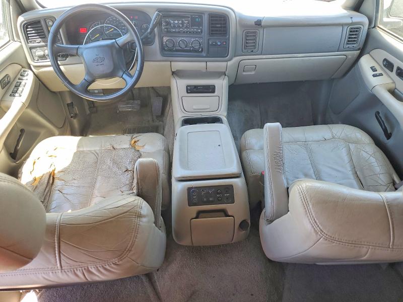 2000 Chevrolet Suburban მანქანა იყიდება აუქციონზე, vin: 3GNFK16T5YG151958, აუქციონის ნომერი: 62005636