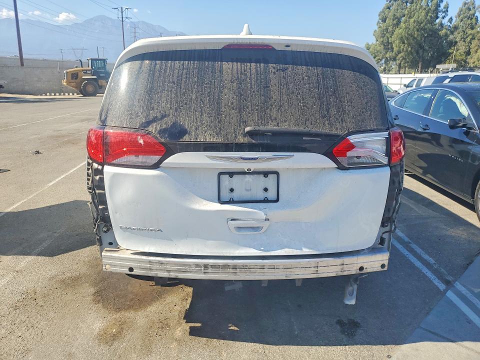 62352996 :رقم المزاد ، 2C4RC1CG2KR644380 vin ، 2019 Chrysler Pacifica مزاد بيع