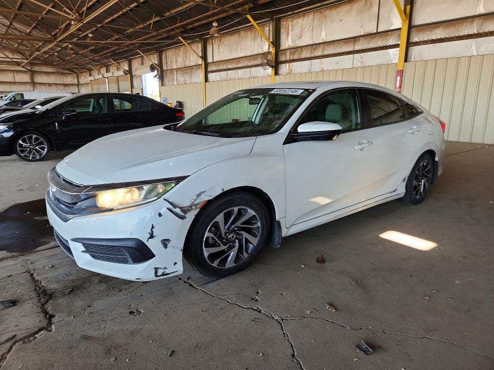 60052246 :رقم المزاد ، 19XFC2F7XJE010786 vin ، 2018 Honda Civic مزاد بيع