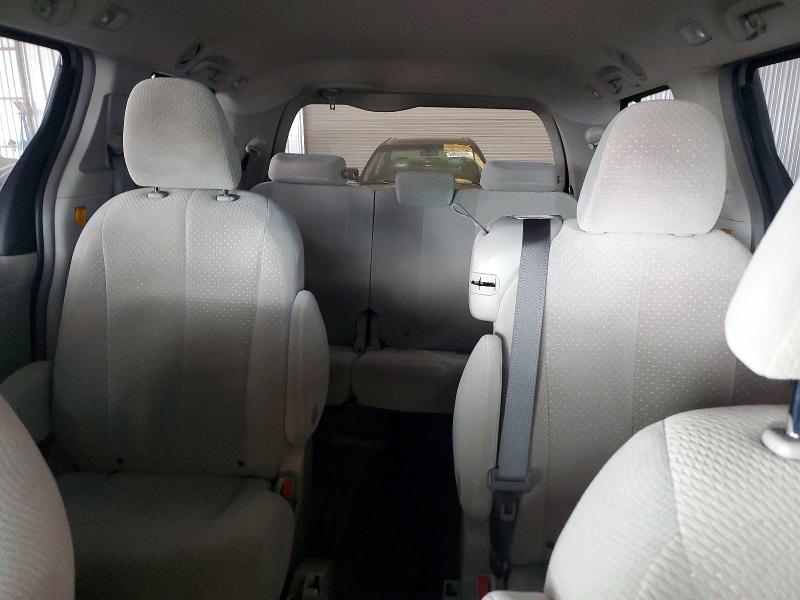 59686796 :رقم المزاد ، 5TDKK3DC6DS381798 vin ، 2013 Toyota Sienna مزاد بيع