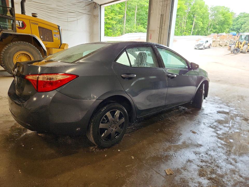61548836 :رقم المزاد ، 2T1BURHE5HC776658 vin ، 2017 Toyota Corolla مزاد بيع