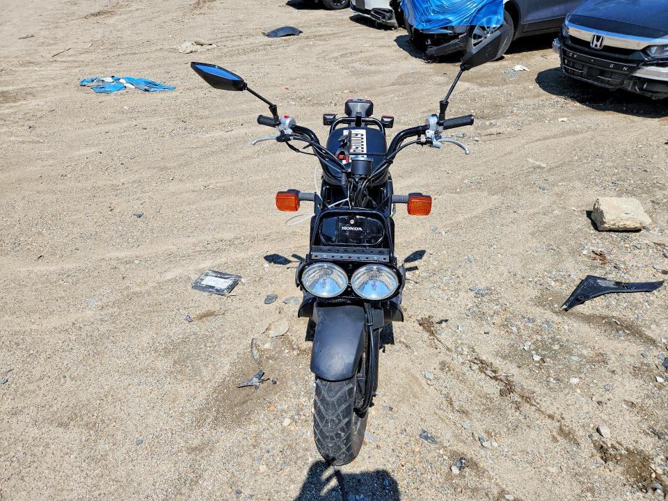 60005956 :رقم المزاد ، JH2AF5815HK504323 vin ، 2017 Honda Nps50 مزاد بيع