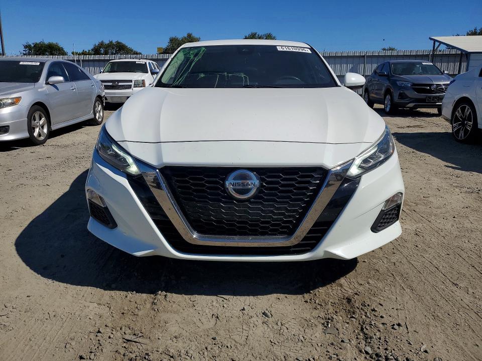 61610996 :رقم المزاد ، 1N4BL4CV6MN359690 vin ، 2021 Nissan Altima مزاد بيع