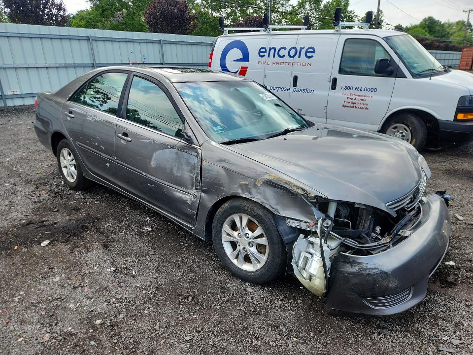 Продажа на аукционе авто 2005 Toyota Camry, vin: 4T1BF30K65U617831, номер лота: 62028806