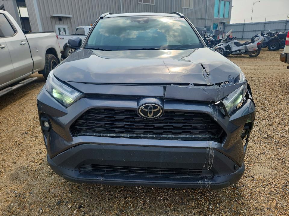 61429646 :رقم المزاد ، 2T3R1RFV2NC312580 vin ، 2022 Toyota Rav4 مزاد بيع