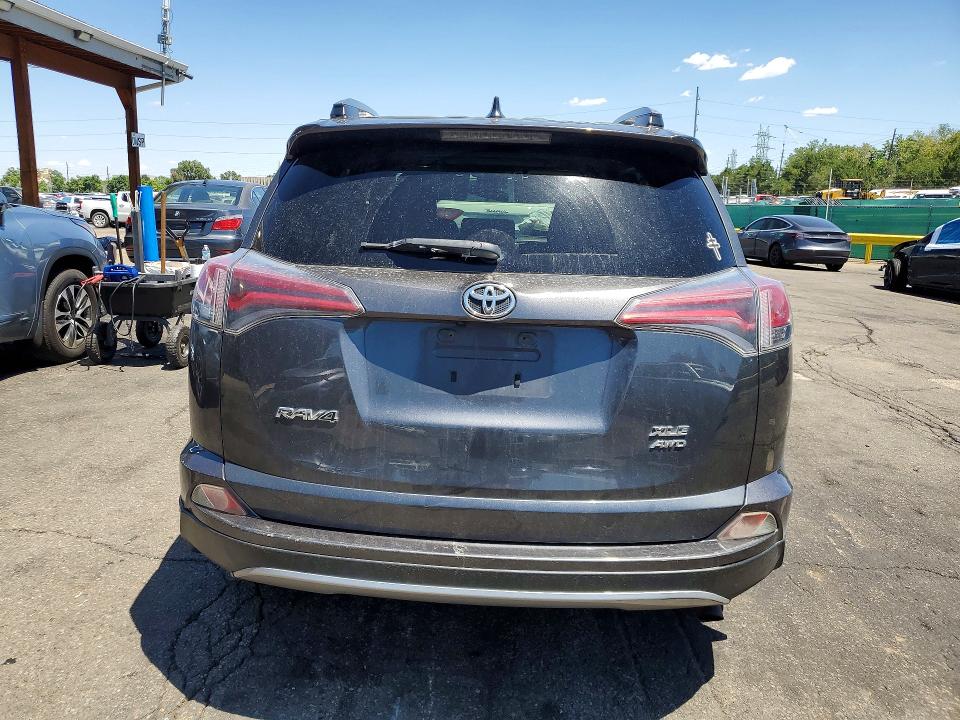 60707456 :رقم المزاد ، JTMRFREV7HD215393 vin ، 2017 Toyota Rav4 مزاد بيع