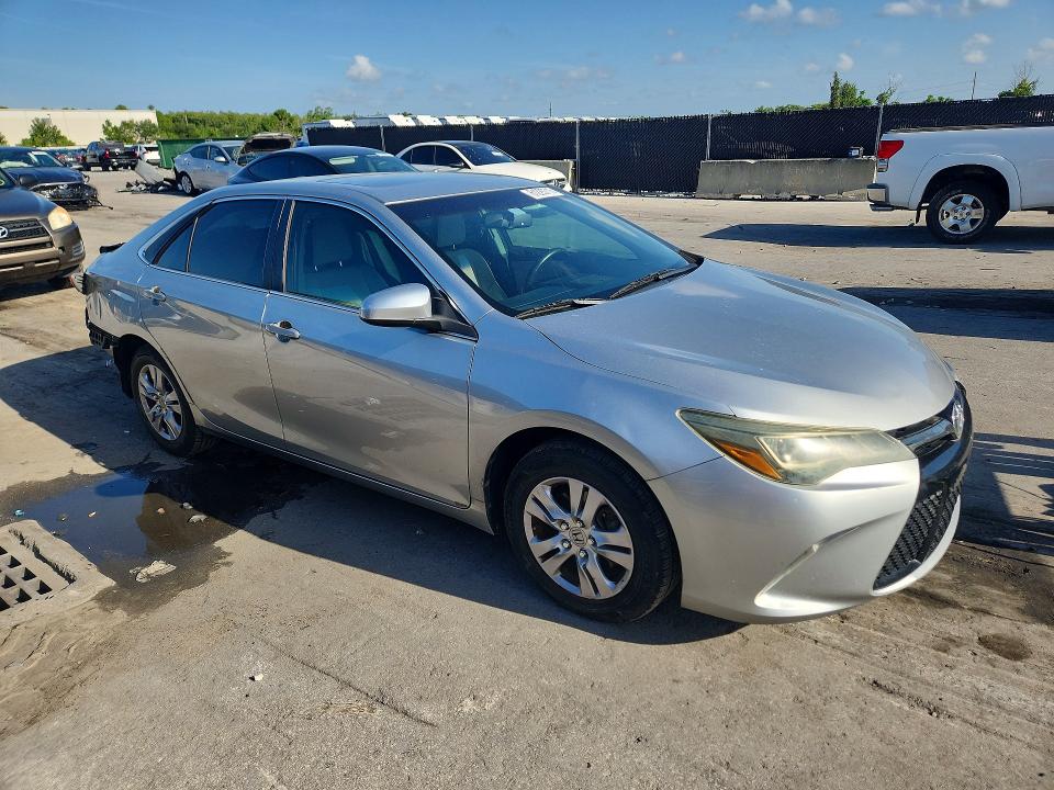 2015 Toyota Camry მანქანა იყიდება აუქციონზე, vin: 4T1BK1FK8FU029485, აუქციონის ნომერი: 61225716
