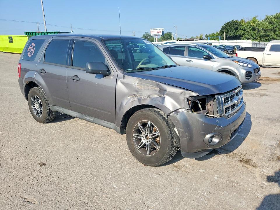 2011 Ford Escape მანქანა იყიდება აუქციონზე, vin: 1FMCU0C70BKB25481, აუქციონის ნომერი: 62456586