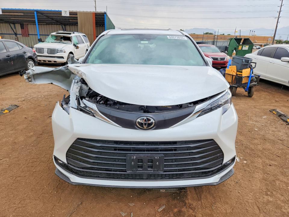 Продажа на аукционе авто 2026 Toyota Sienna, vin: 5TDYSKFCXTS230852, номер лота: 60073856