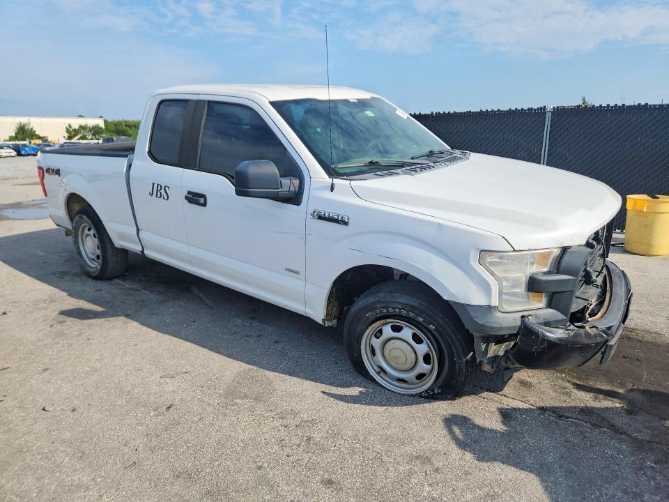 61362746 :رقم المزاد ، 1FTFX1EG1GFD13244 vin ، 2016 Ford F150 مزاد بيع