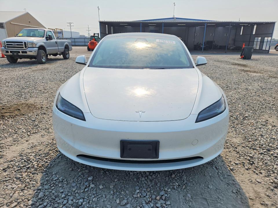 2025 Tesla Model 3 მანქანა იყიდება აუქციონზე, vin: 5YJ3E1EB9SF906893, აუქციონის ნომერი: 57027226