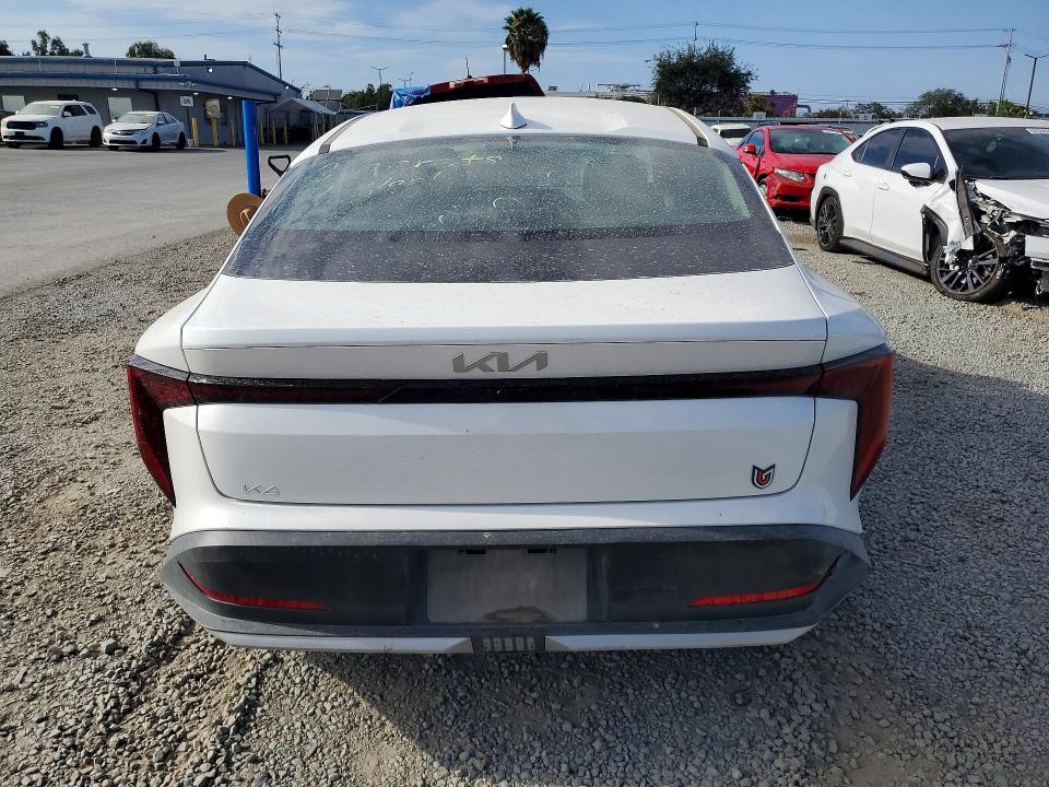 2025 Kia K4 მანქანა იყიდება აუქციონზე, vin: 3KPFT4DEXSE180824, აუქციონის ნომერი: 61370606