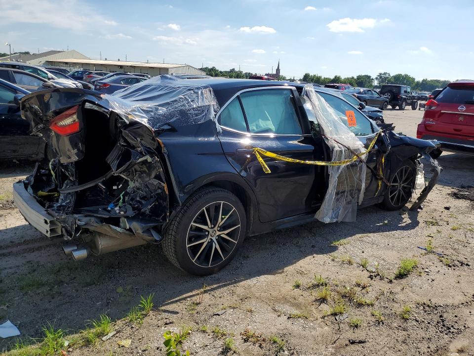 Продажа на аукционе авто 2023 Toyota Camry, vin: 4T1G11AK2PU737510, номер лота: 59912836