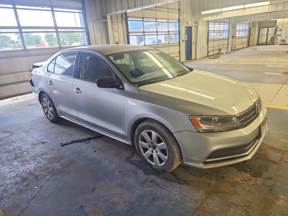 59916376 :رقم المزاد ، 3VWD17AJ1FM233080 vin ، 2015 Volkswagen Jetta مزاد بيع