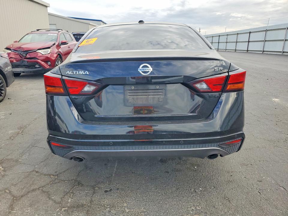 60684586 :رقم المزاد ، 1N4BL4CV7NN385023 vin ، 2022 Nissan Altima مزاد بيع