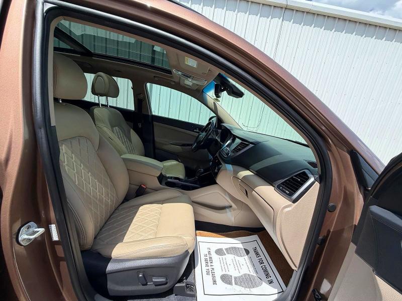 2016 Hyundai Tucson მანქანა იყიდება აუქციონზე, vin: KM8J33A29GU142357, აუქციონის ნომერი: 62539006