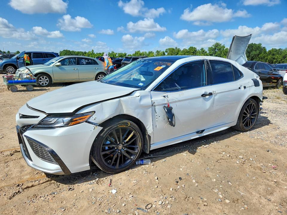 Продажа на аукционе авто 2021 Toyota Camry, vin: 4T1K61AK6MU521179, номер лота: 60517246