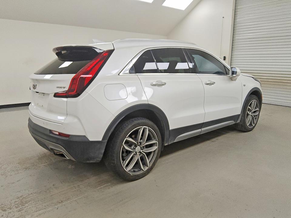 Продажа на аукционе авто 2020 Cadillac Xt4, vin: 1GYFZDR45LF105142, номер лота: 61250316