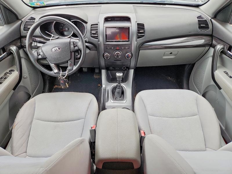 2011 Kia Sorento მანქანა იყიდება აუქციონზე, vin: 5XYKT3A17BG005931, აუქციონის ნომერი: 60246486