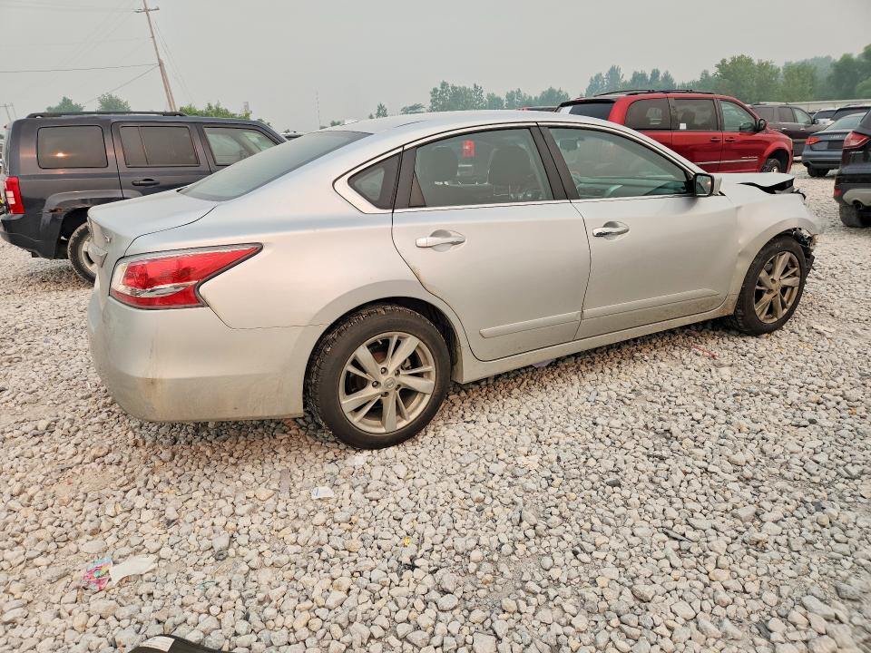 60644226 :رقم المزاد ، 1N4AL3AP3FC585629 vin ، 2015 Nissan Altima مزاد بيع