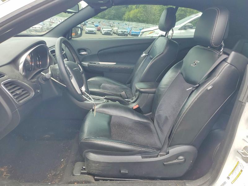 61773046 :رقم المزاد ، 1C3BCBGG5DN522179 vin ، 2013 Chrysler 200 مزاد بيع