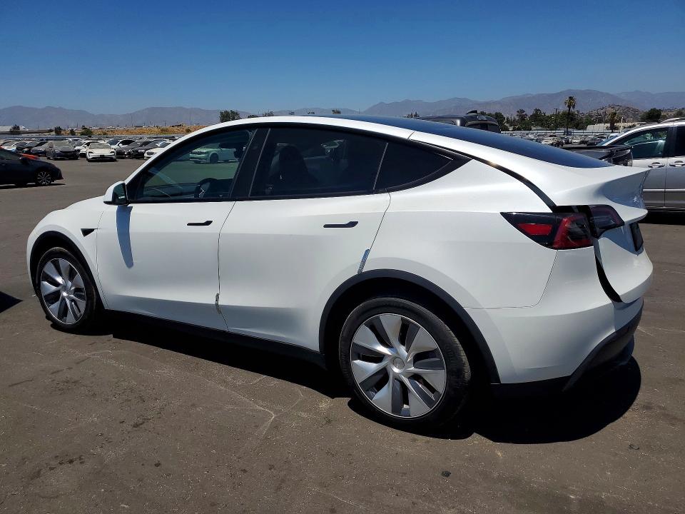 60033136 :رقم المزاد ، 7SAYGDEE8PF857899 vin ، 2023 Tesla Model Y مزاد بيع