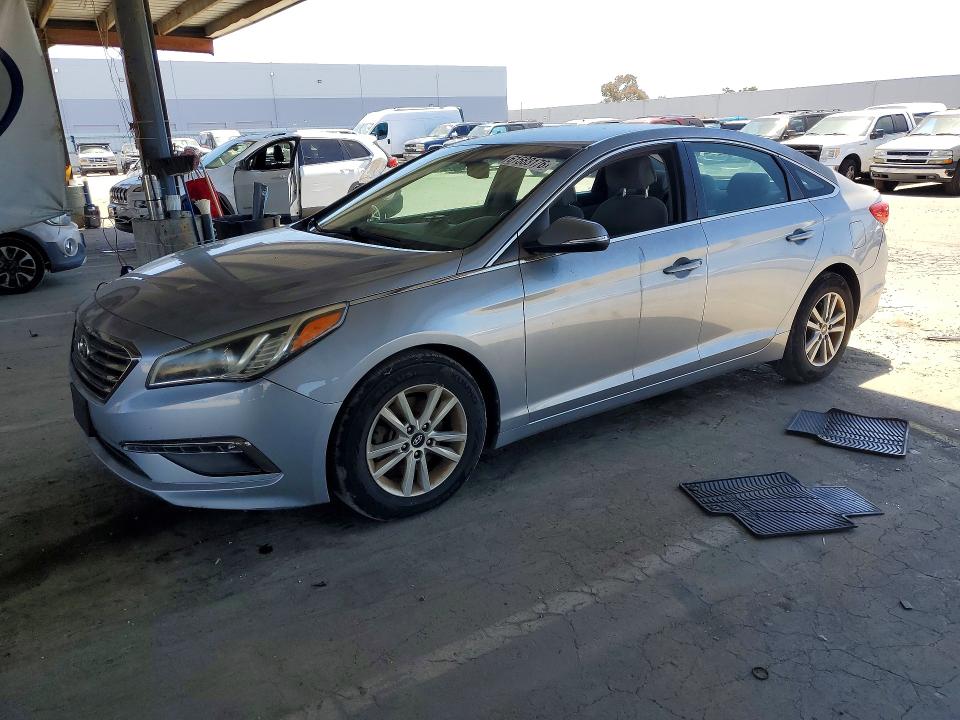 2015 Hyundai Sonata მანქანა იყიდება აუქციონზე, vin: 5NPE24AA3FH115654, აუქციონის ნომერი: 61583176