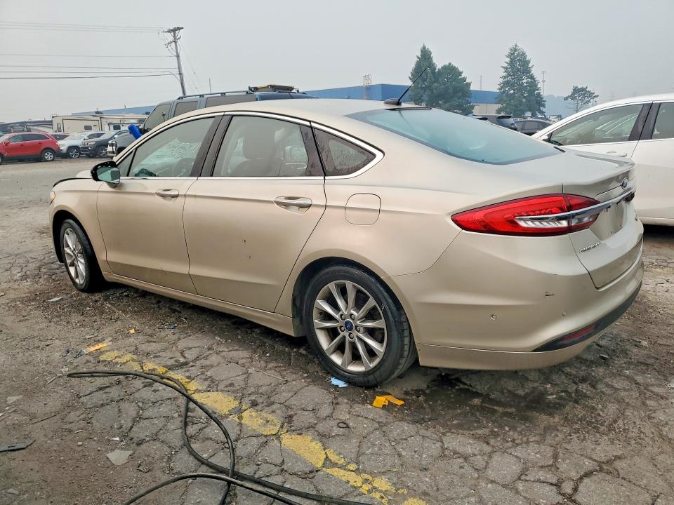 61475856 :رقم المزاد ، 3FA6P0LU4HR100348 vin ، 2017 Ford Fusion مزاد بيع