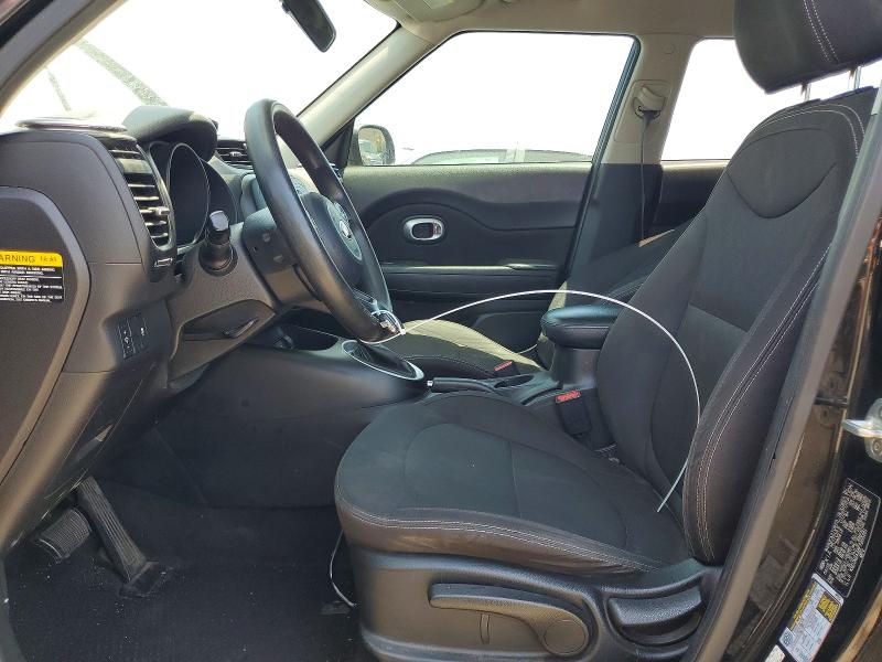 61334226 :رقم المزاد ، KNDJN2A28F7205261 vin ، 2015 Kia Soul مزاد بيع