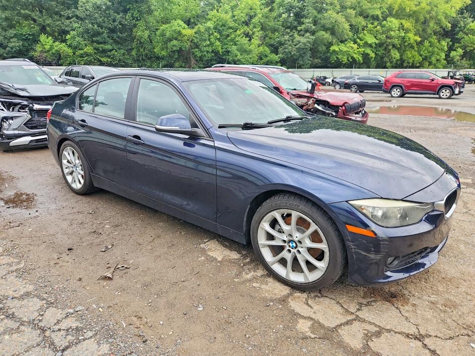 2013 Bmw 320 მანქანა იყიდება აუქციონზე, vin: WBA3B1C5XDF461677, აუქციონის ნომერი: 59726816